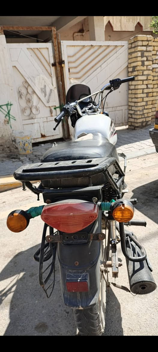دراجه بوكسر مديل 18دراجه كاعده عوزه باتري وبيه خربطه للماكنيت السعر 750وبيه مجال الرقم:***********
