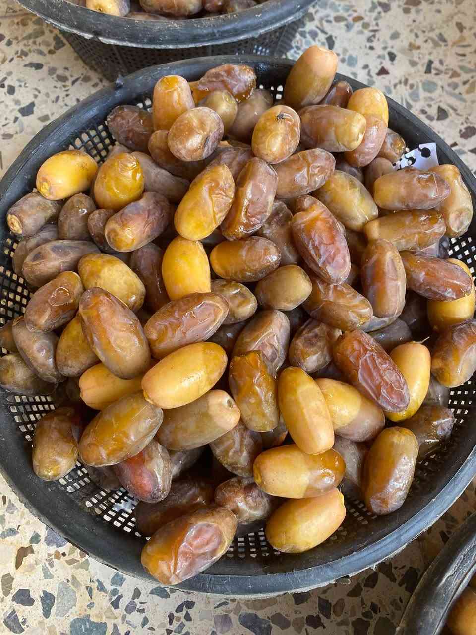 تمر ام الدهن النص ونص 2500 الاسود لاوي 2000  أقل طلب 10kg
مكاني الطارمية
***********
