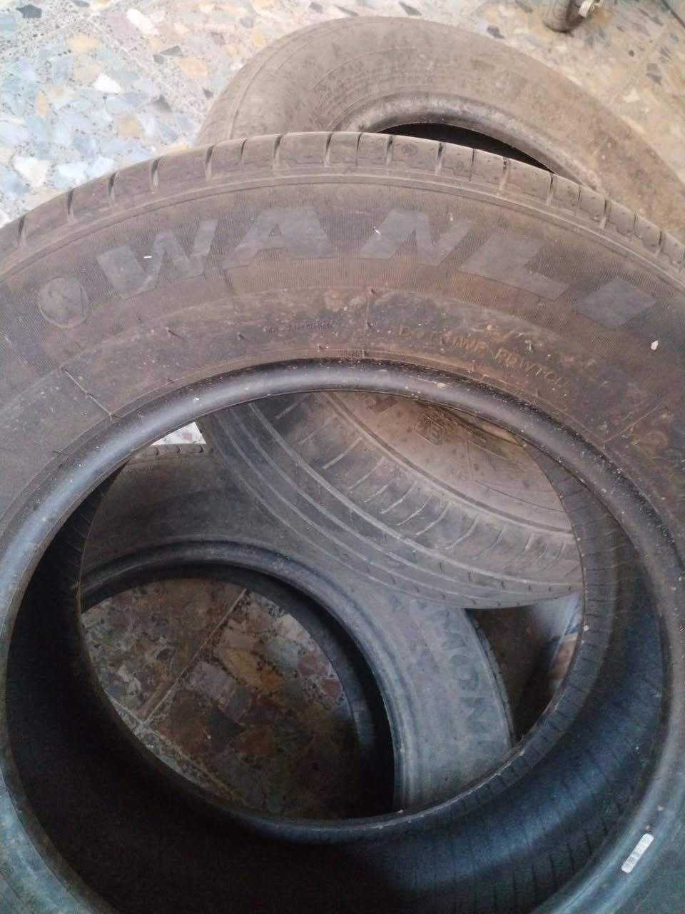 للبيع — 5 تايرات Wanli
للبيع 5 تايرات Wanli قياس 225/60 R16، أصلية ومستخدمة استخدام خفيف، وحالتها زينة جدًا وما بيها شي، بس تحتاج تنظيف من الوصخ.

السيارة مشتراة زيرو والتايرات أصلية وياها.

💰 السعر: 250 ألف دينار للخمسة
📍 المكان: [بغداد الكرادة تقاطع الاورزدي]
📞 للتواصل: [***********]

الجادين فقط، والسعر قابل للتفاوض بالمعقول.
