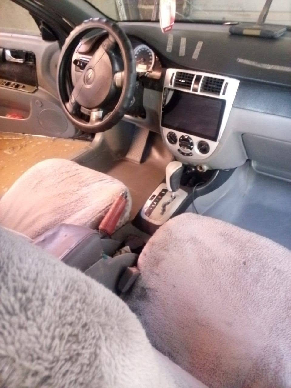 سلام عليكم للبيع سيارة اوبترا ٢٠٠٦سياره جاهزه لون اسود رقم بغداد رقمك انكليزي ***********
