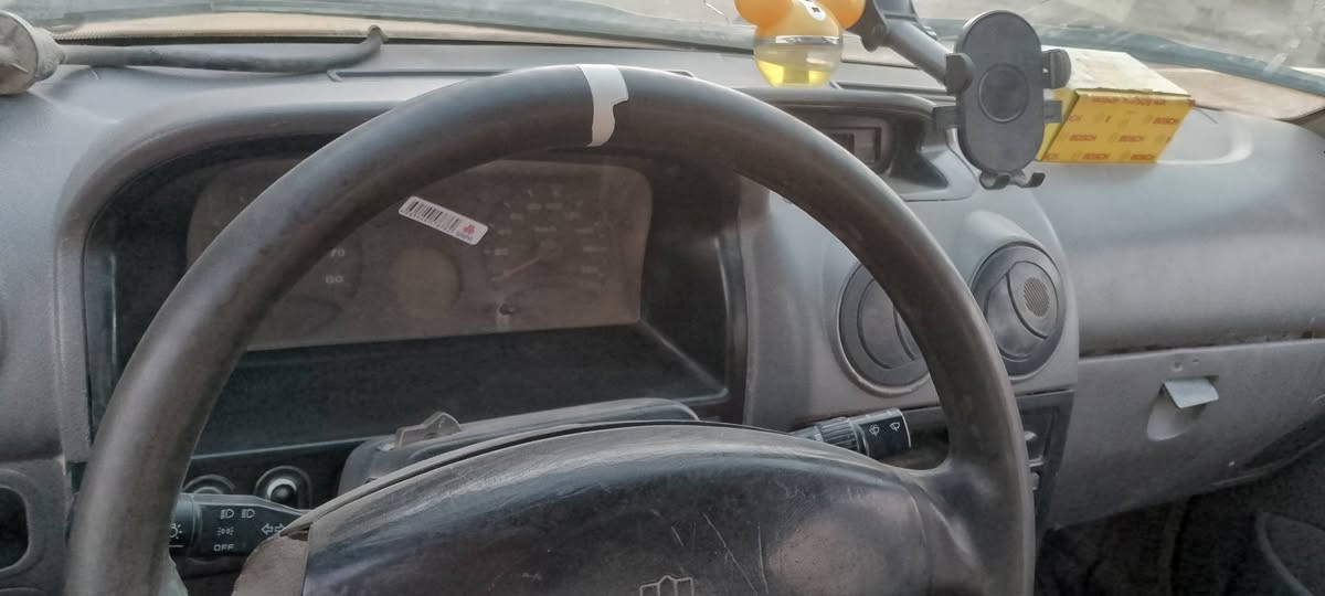 السلام عليكم ورحمه الله للبيع سياره سايبه للبيع موديل ١٢تكسي رقم نجف تحويل مكينه كير حداديه مكفول تايرات نص عمرالسعر ١٤وبيه مجال الاتصال على الرقم ***********
