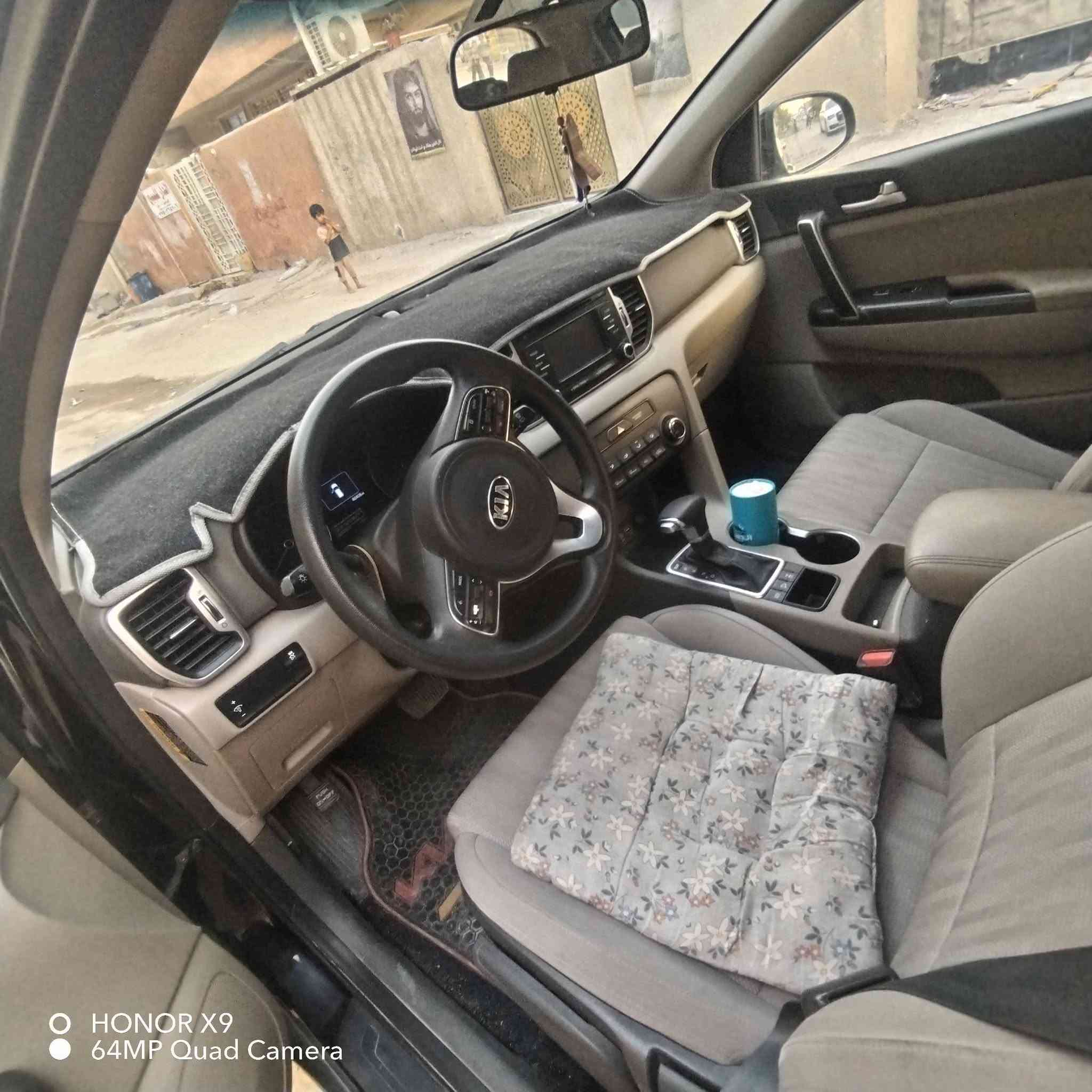 سلام عليكم سياره للبيع سبورتج امريكي موديل 2019 ماشيه 46 مكينه 2400جيتي ار كير كفاله مكينه مكفوله حداده حادث بس دعاميه مرفق بل سونار سعر 145وبيه مجال مكان سياره بغداد شعب حي اور رقم تليفون ***********

نص مكتوب في الصور:
- HONOR X9
- 64MP Quad Camera