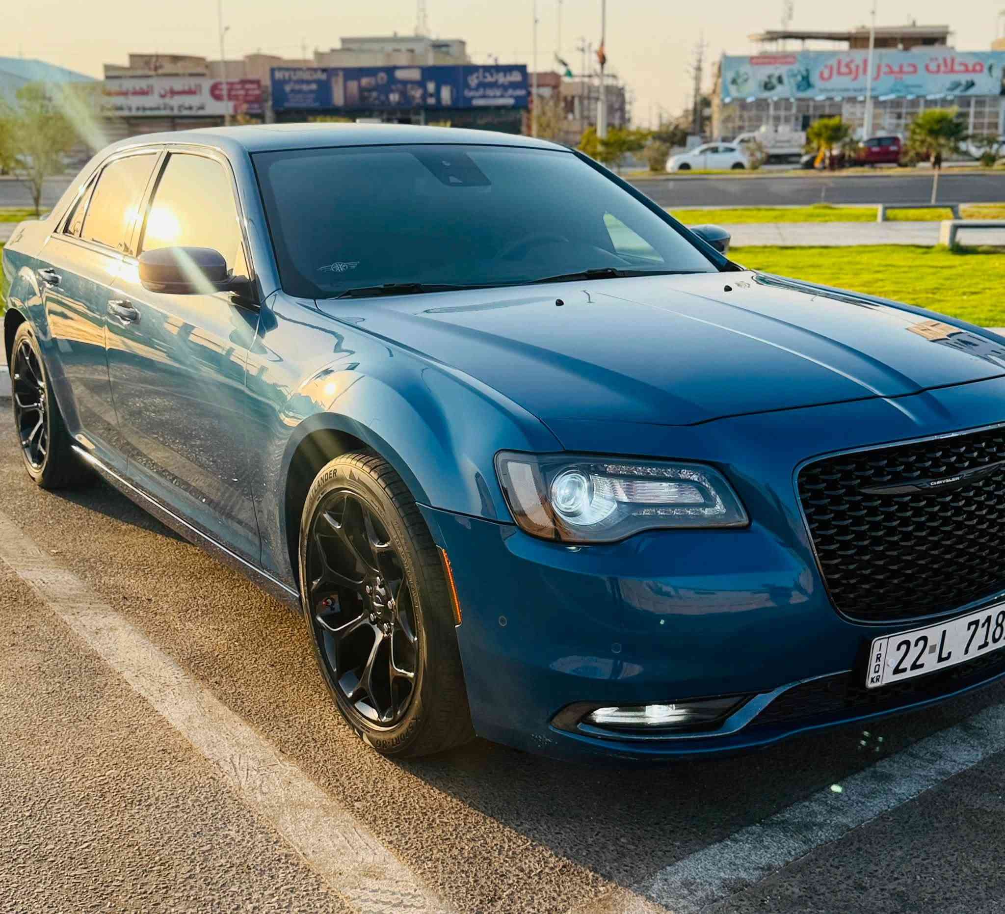 كرايسلر  اوباما 300S                  (وكاله هارلم السياره ) مغلفه PPF
ام رادار و البردة خلفيه كهرباء 📍
الموديل :2022 . (خليجي) . 
العداد :   50 الف كيلو   .
‎المحرك : V6 . 3.6L . 
. 
‎(السياره مكفوله من الصبغ و التبديل و البارد )
رقم اربيل
 ( الون بحري المميز 💙📍)
 فول الفول 1/1 
المواصفات :
بردة خلفيه كهربائيه 
ردار امامي 
ردار جانبي 
* پانوراما . 
* رادار مع مانع تصادم . 
* نقطة عمياء . 
* حساسات امامية . 
* مصابيح امامية زنون مع LED . 
* ويل قياس 20 أنج . 
* حساسات خلفية . 
* بردة خلفية كهربائية . 
* شاشه كبيرة مع نظام ملاحة نفكيشن GPS .
السعر 340 بيه مجال مكان سياره بصره معارض القبله لاستفسار ***********
