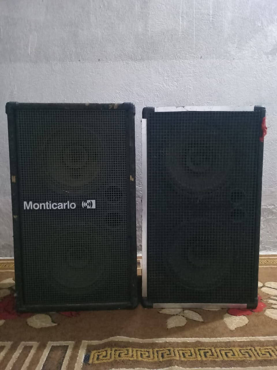 سلام عليكم سماعات 15×12 السعر مناسب جداً التواصل خاص او استفسار على هذا الرقم ***********
