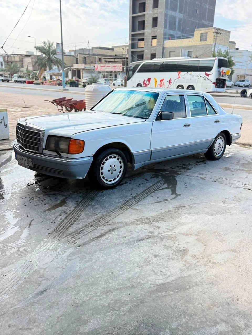 يالله سلام عليكم مارسيدس جامبو مدير 89 سياره جديده راعيها البو حداري يمي  يريد تحويل مكاني نجف كوفه مكينه كير حداديه جدد سياره شوف العين كشرها راسلني وتدلل ***********  السياره معروضه 55وبيها مجال
