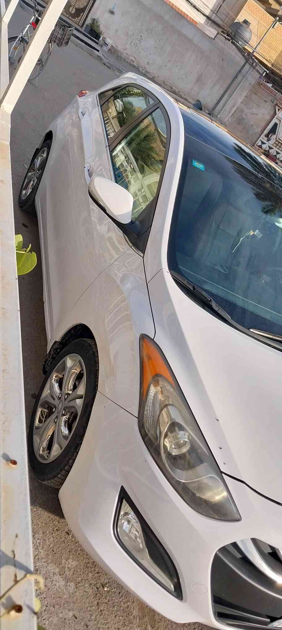 السلام عليكم النترا ٢٠١٤ امريكي بأسمي فول مواصفات حادثها باب السايق والخلفي مثل ما موضح بالسونار السعر ٩٠ 
***********
