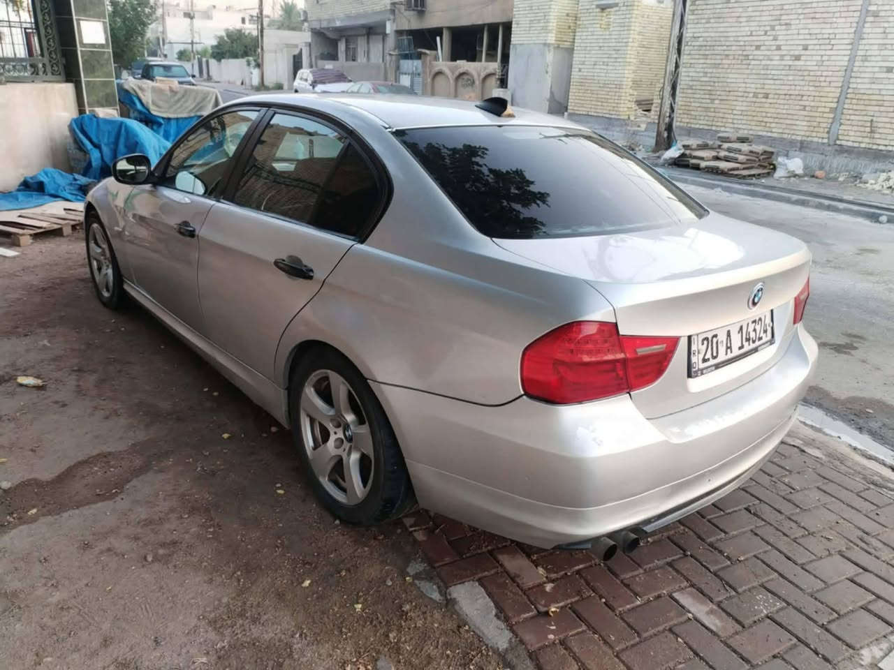 سلام عليكم للبيع E90 موديل 9 حجم 328 فول مواصفات سلايت كشنات كهرباء ونظام ميموري تخم تاير ويل 17 تبريد قطعتين ثلج ماشاءالله بصمه تشغيل السعر 85 وبيها مجال للطيبين عنوان بغداد البياع ***********
