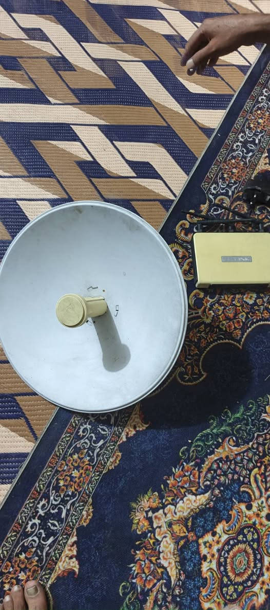 راوتر للبيع شغال مستعمل قليل تجي تفحص اذا مايشتغل عوفه  نضافه فول  اخو اجديد مكان ديوانيه سومر  السعر 125 وبيه مجال فقط عوزه واير  ..***********
