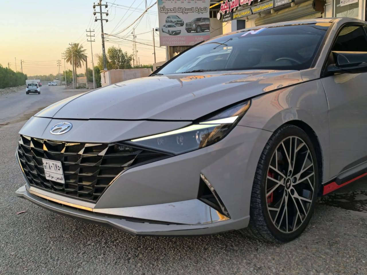 هيونداي النترا N
للبيع سيارة النترا موديل 2023 رياضية مميزة السعر 100 ورقه وبيها مجال بسيط بدون لوحات تصليح ممتاز تجمع بين القوة والتقنيات الحديثة والأداء الممتع.

🔹 محرك 2.0 لتر تيربو بقوة 276 حصان
🔹 ناقل حركة عادي (يدوي) 6 سرعات
🔹 اكتڤ اكزوز مع طلقات رياضية مميزة
🔹 لون مميز وجذاب سمنتي 
🔹 جناح خلفي رياضي
🔹 دوسات رياضية ألمنيوم
🔹 شاشة عدادات ديجتال 10.25 إنش
🔹 شاشة ترفيه 10.25 إنش
🔹 Apple CarPlay و Android Auto
🔹 نظام صوت Bose فاخر
🔹 شاحن لاسلكي للجوال
🔹 مقاعد N رياضية جلد مع Alcantara
🔹 شعار N ضوئي على المقاعد الأمامية
🔹 إنارة داخلية محيطية (Ambient Light)
🔹 بصمة تشغيل ودخول ذكي
🔹 تراكشن كونترول
🔹 نظام Launch Control
🔹 دفرنس إلكتروني رياضي (e-LSD)
🔹 كاميرا خلفية وحساسات
🔹 أنظمة أمان ومساعدة سائق متطورة

ملاحظه السيارة صبغ  عام صور الحادث منشوره مع الصور ورقم الشاصي ايضا 
الاتصال *********** واتساب موجود
عنوان بابل
