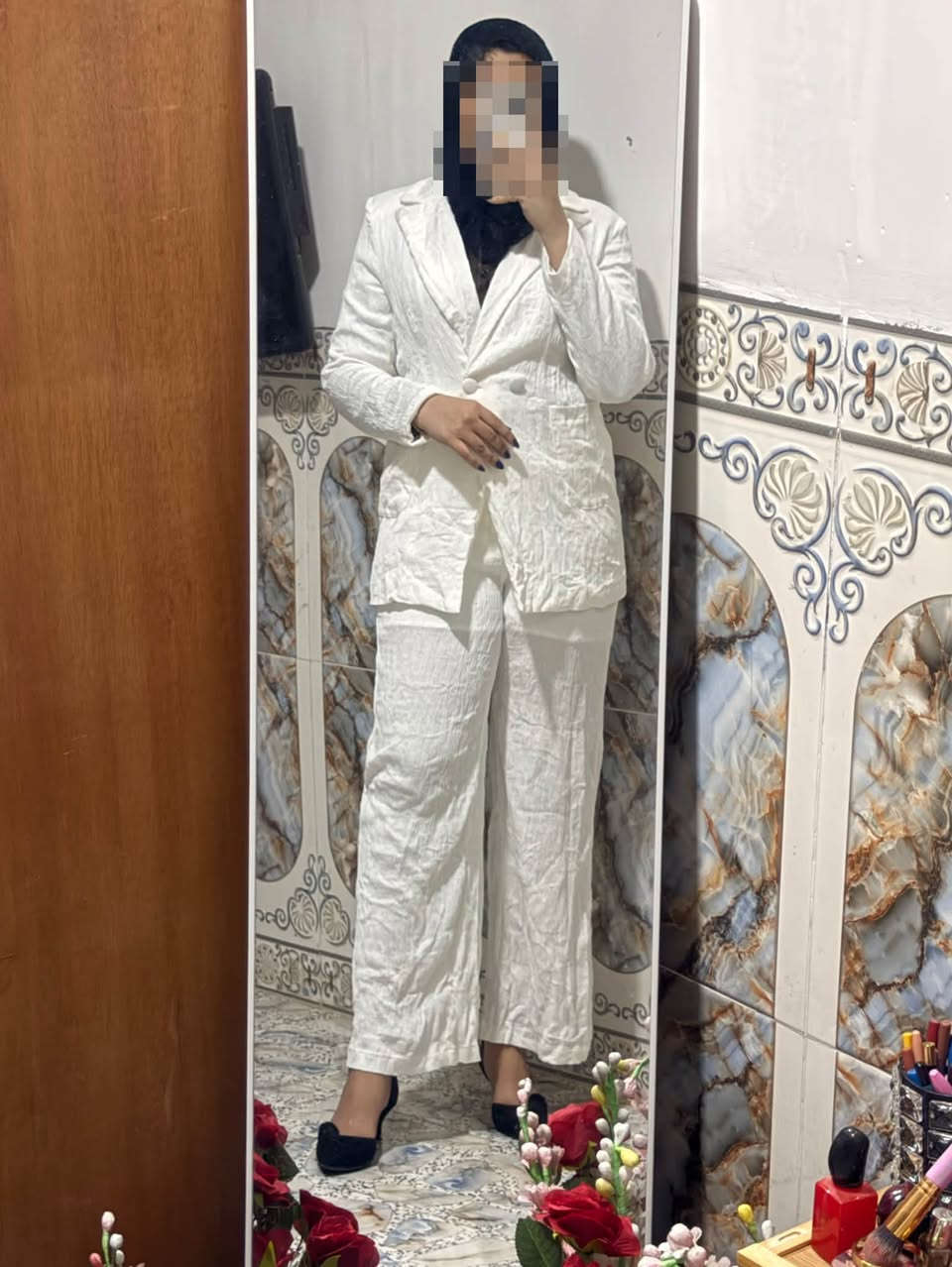 ملابس شي ان وامزون توصيل فقط لكل محافظات ٥ الف يتوفر عدنا اكسيوارات مكياج ملابس اطفال ورجالي ايضا ونظارات وقطع منزل تطلع للي يحب يشوف موجود القناه عل واتساب للحجز مراسلتنا عل الرقم ***********
