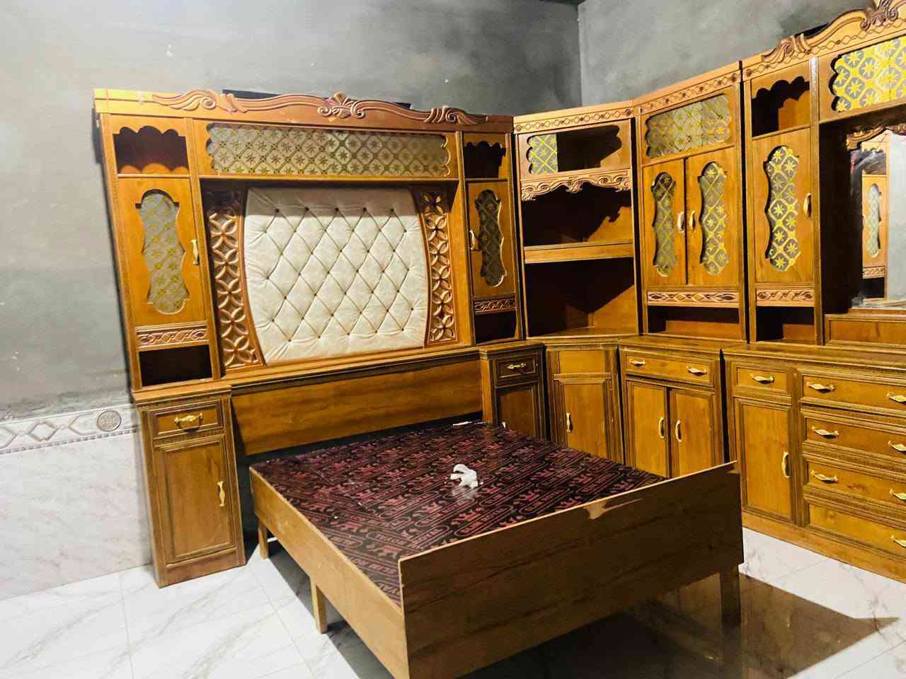 للبيع هودج اربعينه ام دوشمه ديكور حديث جديدة نضافه فول استخدام قليل خشب تفصال حطاطه كنتور 6 طابقين عنوان الرمانه
البعبيد الحويجه سعر مليون و 150 وبي مجال ونقل وشد مجاني واصل لباب بيتك 
‏‪***********‬‏
