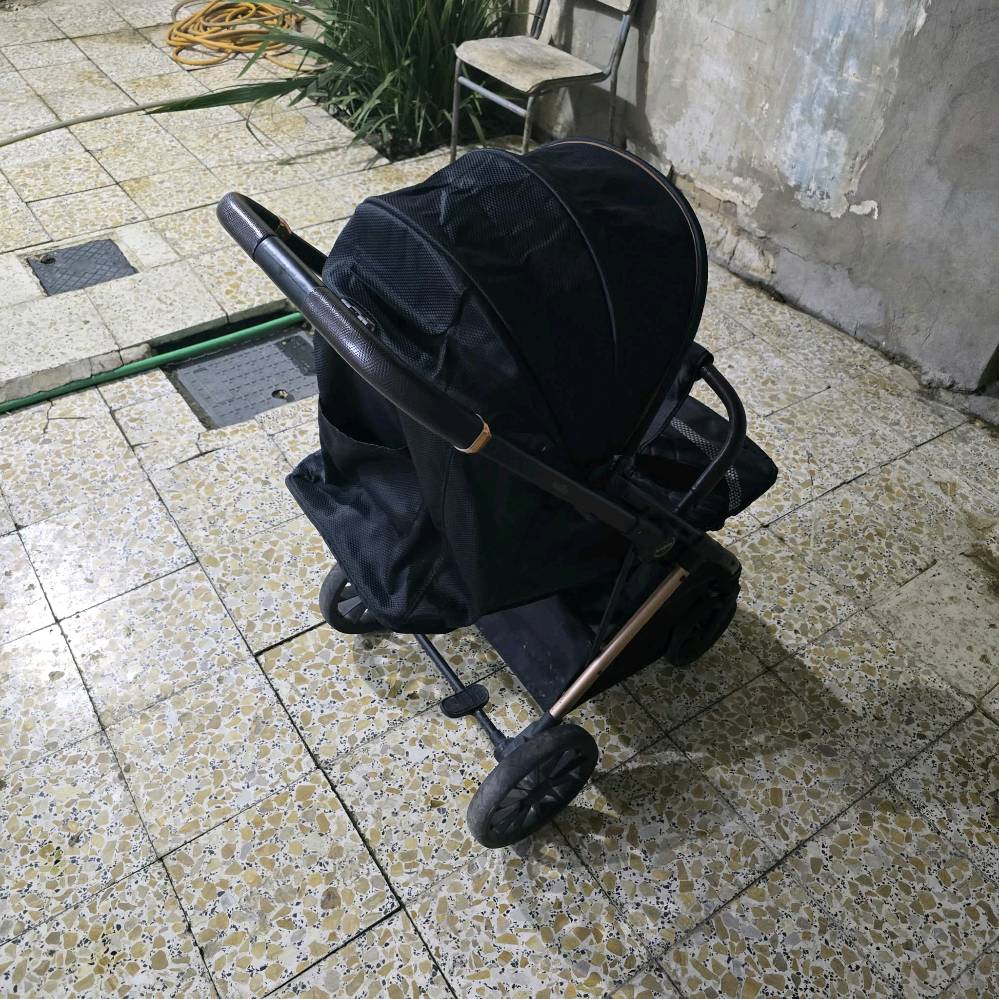 عربة اطفال • مستعملة • نظيفة جدا