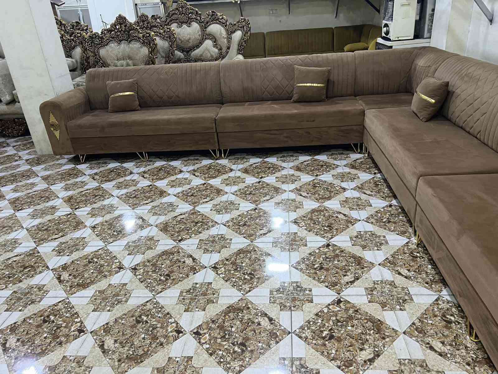 كنب • ١٣ مقعد • كلار