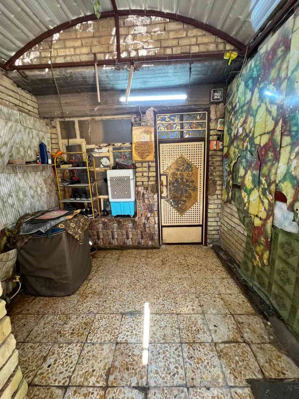 دار للبيع في الشعب قرب مستشفى الزهراء الاهلي نهاية الفورتات البيت طابو صرف المساحة 78 متر يصير فرع مغلق الاستفسار علئ الرقم ***********
