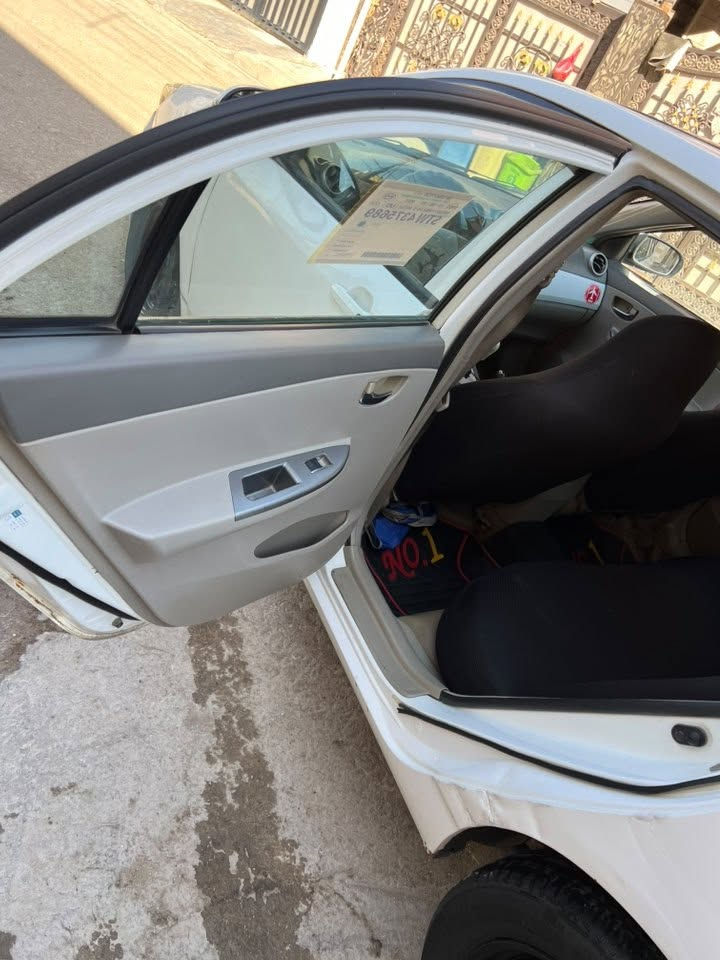 BYD G3 2015
السياره خير من الله مكينه كير تبريد مكفول حداديه نص عمر بيها نص باب السايق صبغ وبارد بابيت من جوه من جها السايق وصبغ ب قبق الجنطه بدون ضربه السياره خير من الله مناقصها اي شي مواصفاتها معروفه بصمه وفتحه وتحكم ستيرن حساسات خلفيه وشاشه وكامره كشنات جلد بعدهن بل جيس زلغ ما مزلوغات ومغلفات ارقم جديد الانكليزي بغداد بسمي بس سنويتها نافذه بشهر الخامس  مكانها بغداد سعره 60 وبيها مجال للشراي 
***********
