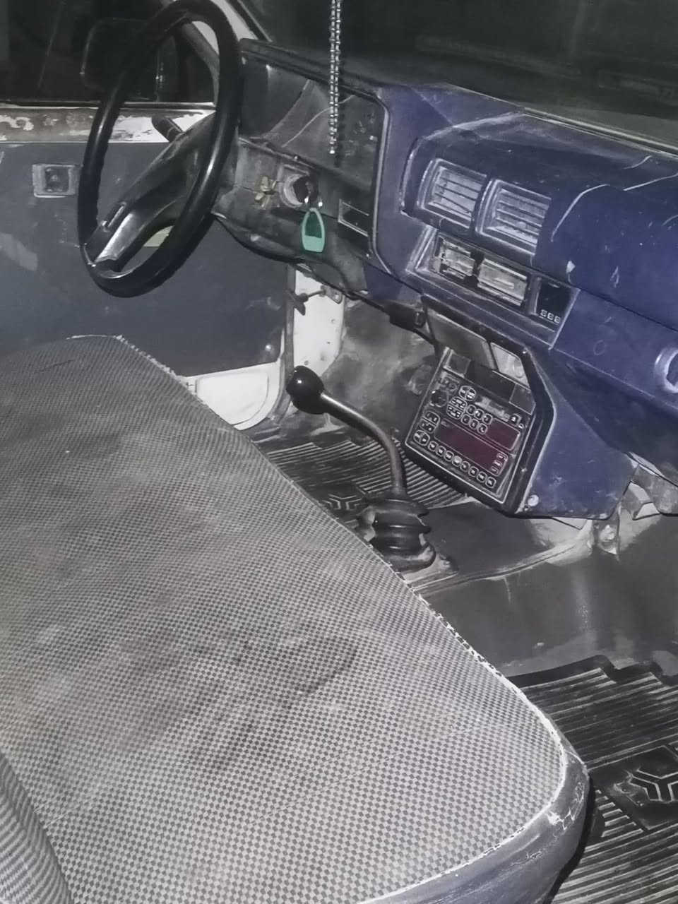بيكب موديل ١٩٨٥ العنوان بغداد اليوسفيه
***********

