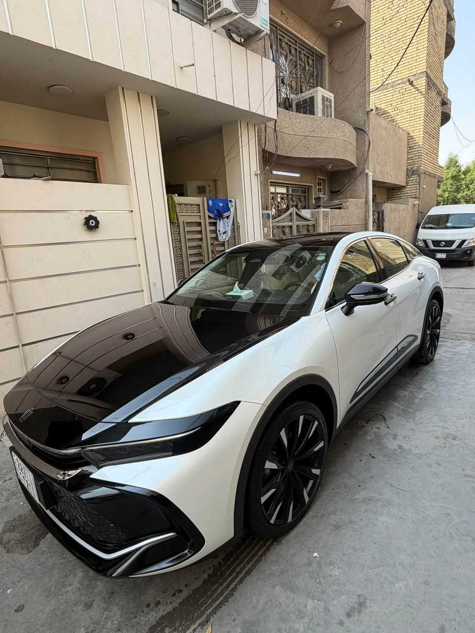 للبيع كراون ماجستا 2023
رقم السيارة اربيل 
ماشيه 26 الف
محرك 2400 تيربو فور ويل 
فول مواصفات 1/1 
لايت ناصي عالي متحرك 
رادار امامي وخلفي 
نقط عمياء 
ويل 21 
تدفئه تبريد كشنات و تدفئه ستيرن 
توقف ذاتي 
خزن كراسي
ابواب شفط
شحن واير ليس
داتا شو 
تنبيه خروج عن المسار 
كامره اماميه وخلفيه و 360 
حساسات 360 
12 سماعه سماعات JBL 
ابواب شفط 
صندوك كهرباء 
ستاره خلفيه 
كراسي امامي خلفي كهرباء 
السياره بحاله الوكاله وبيها بعد 7 تبديلات دهن مجانيه بالشركه  
للاستفسار ***********
مكان السيارة بغداد
السعر 375
