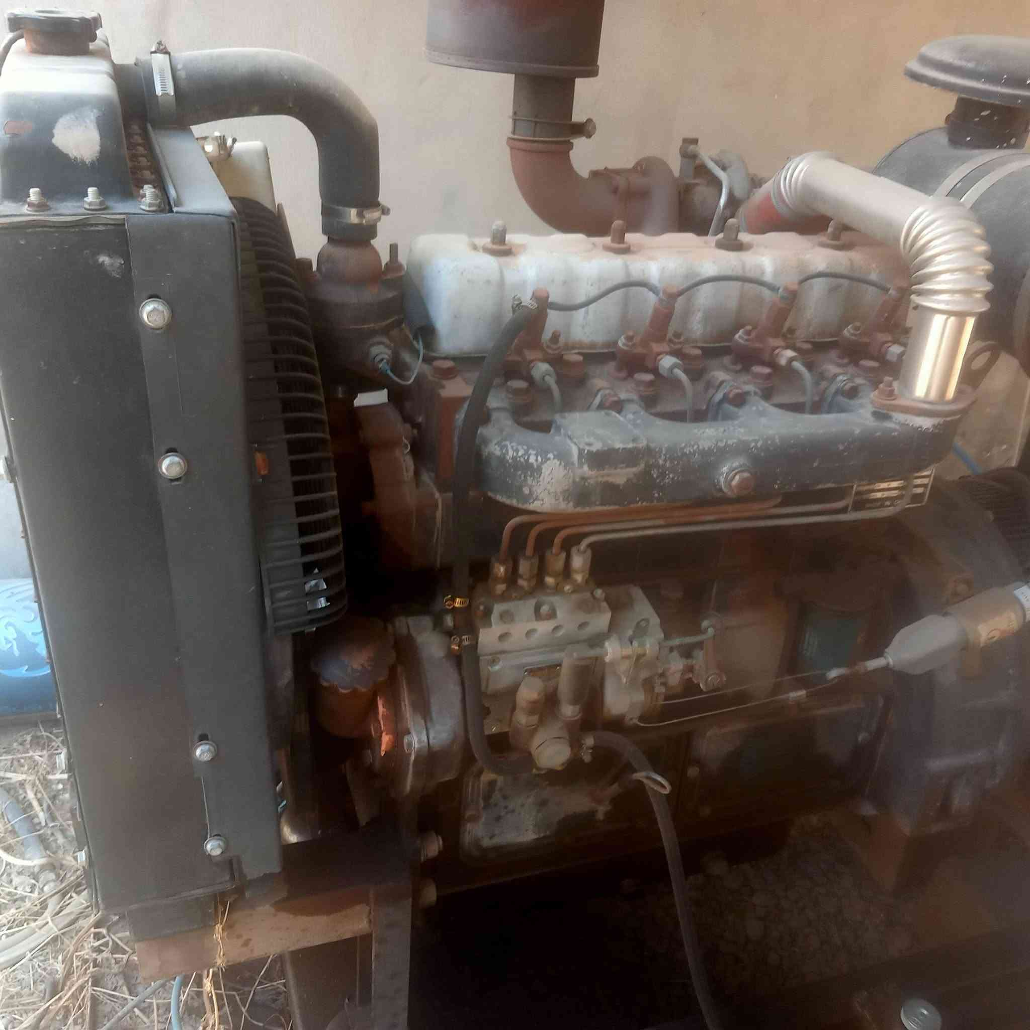للبيع مولد بيركنز صيني نظيف جدا 30kva السعر 20$ شرط تجي تشوفه واشغله الك واحمل عليه 4 سبالت طنين  والبيت وهذا نص كفائته ***********
