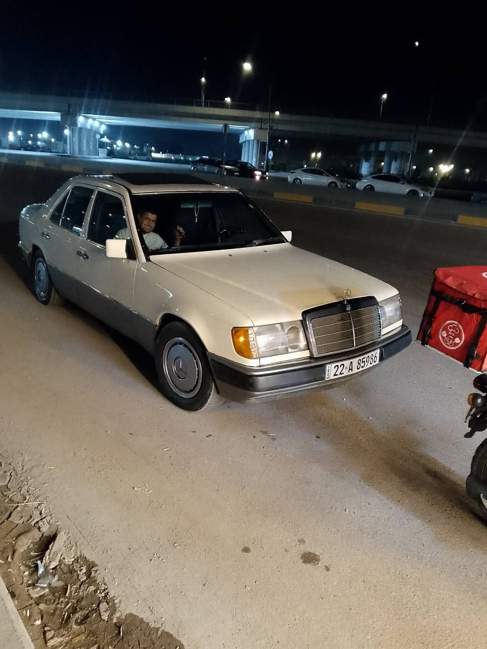 سلام عليكم 
مارسدس دب للبيع
بسمي رقم جديد 
جاهزه من كلشي كير مكينه 3000 بطه 
تبريد كهربائيات صدر امامي خلفي مبدل جديد
السعر 47 وبيه مجال 
مكاني ديالى بعقوبه تقاطع القدس 
***********
