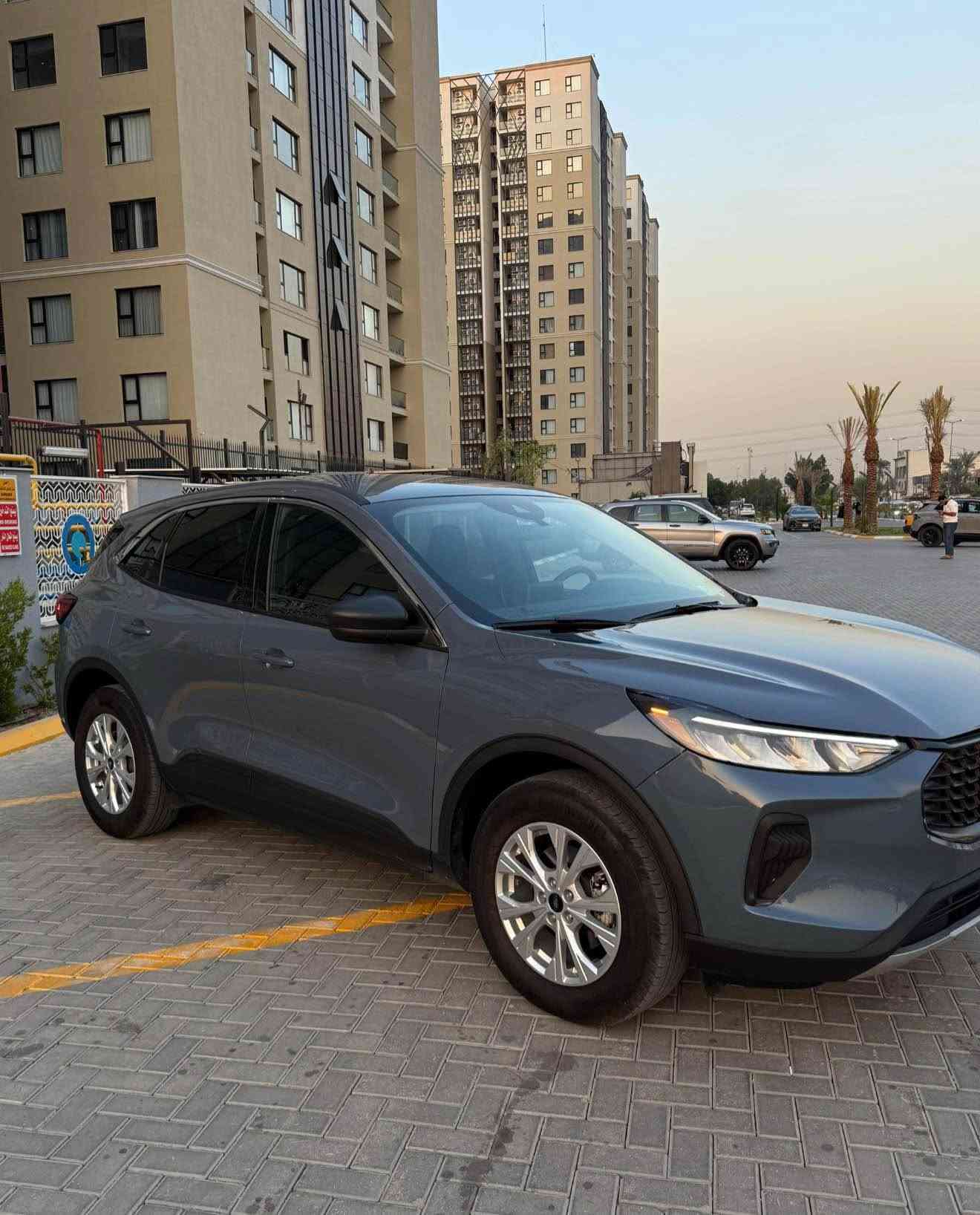 فورد سكيب 2023 اكتڤ
محرك 1500 اقتصادي 
رقم بغداد  
مواصفات: 
بصمة 
دخول ذكي بدون مفتاح
تشغيل عن بعد 
تدفئة كشنات 
تدفئة ستيرن
تحديد مسار 
رادار امامي + خلفي 
نقطة عمياء 
صندوق كهرباء 
شاشة تدعم ابل كار بلاي + اندرويد اوتو 
كامرة خلفية 
تبريد قطعتين + مناخ منفصل 
دفع رباعي AWD
حادث خفيف صبغ جاملغ السايق فقط 
السيارة تشتغل وتمشي من امريكا 
ماشية 44 الف ميل قابل للزيادة 
سعر 138 وبيها مجال 
للأستفسار *********** بغداد, العراق

نص مكتوب في الصور:
- فورد سكيب اكتيف موديل 2023 ACTIVE رقم بغداد سيارة تشتغل وتمشي من امريكا حادث خفيف صبغ جائنع السائق فقط محرك 1500 اقتصادي المواصفات بصمة دخول ذكي بدون مفتاح تشغيل عن بعد تدفئة كشنات تدفئة ستيرن تحديد مسار رادار أمامي + خلفي نقطة عمياء صندوق كهرباء شاشة تدعم ابل كار بلاي + اندرويد اوتو كاميرا خلفية تبريد قطعتين + مناخ منفصل دفع رباعي AWD للإستفسار *********** السعر 138