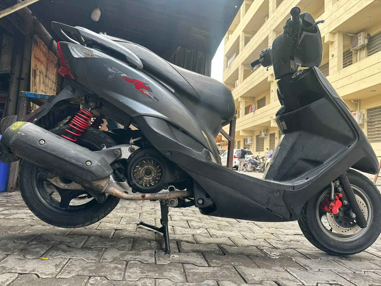 للبيع ثعلب اخت الرمبه مكينه خرسه كفرات ختم واحد كيجات كهربايات شغاله السعر ٧٥٠ةبيها مجل عنوان الاعظميه شراي يتصل ***********
