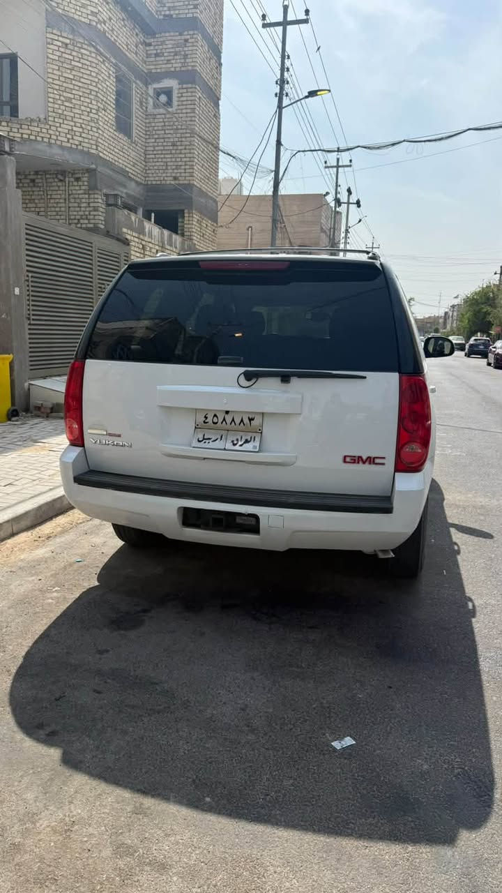 جمسي يوكن • ٢٠١١ • محرك ٥.٣