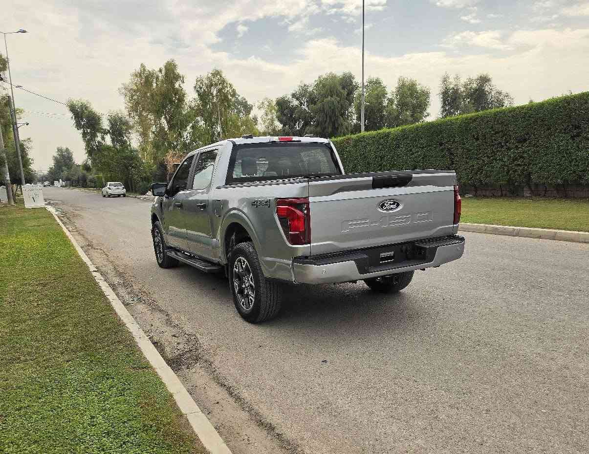 F150 STX • ٢٠٢٥ • تيتانيوم