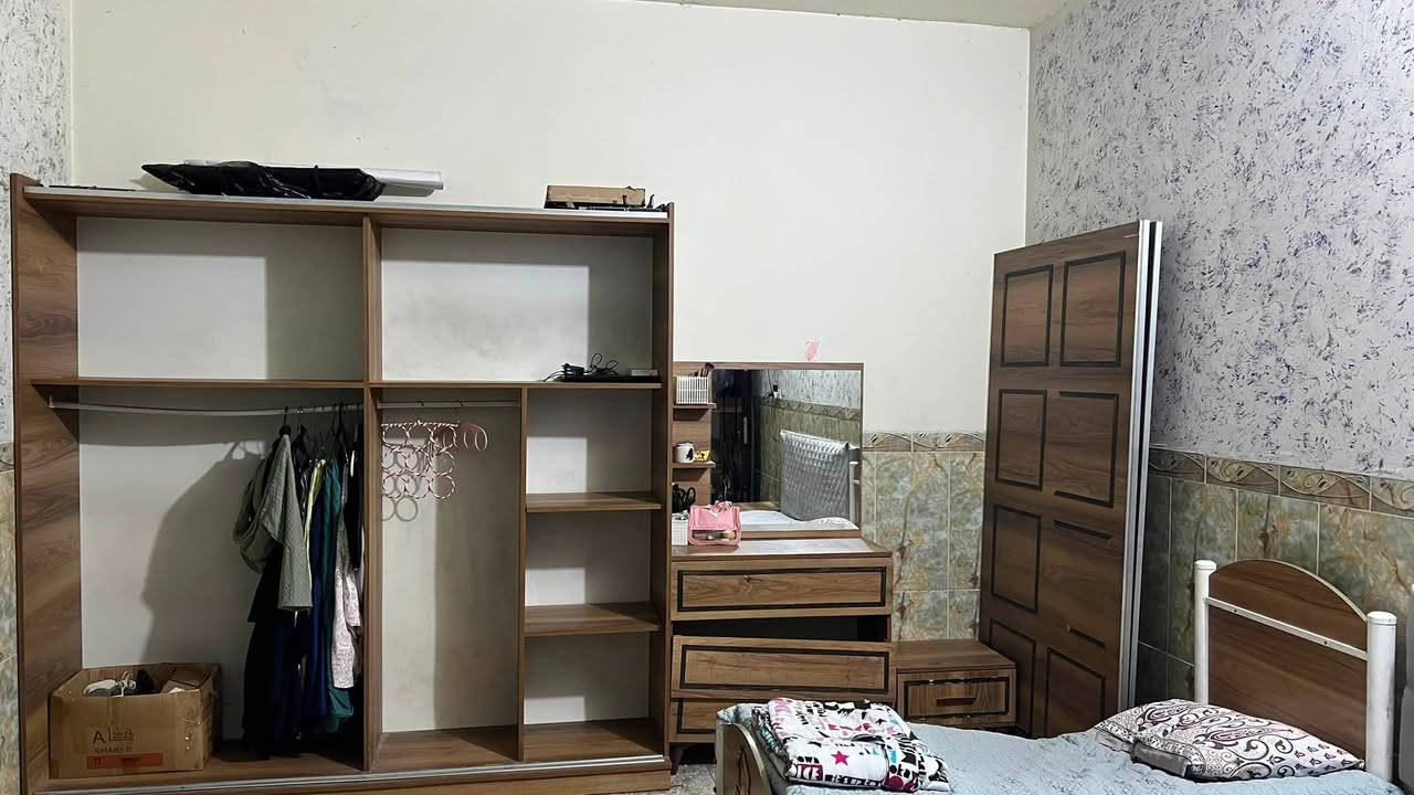 غرفه نوم تركيه مستخدمه سعر200  الف شد نقل عليكم الي يحب يتواصل ***********
