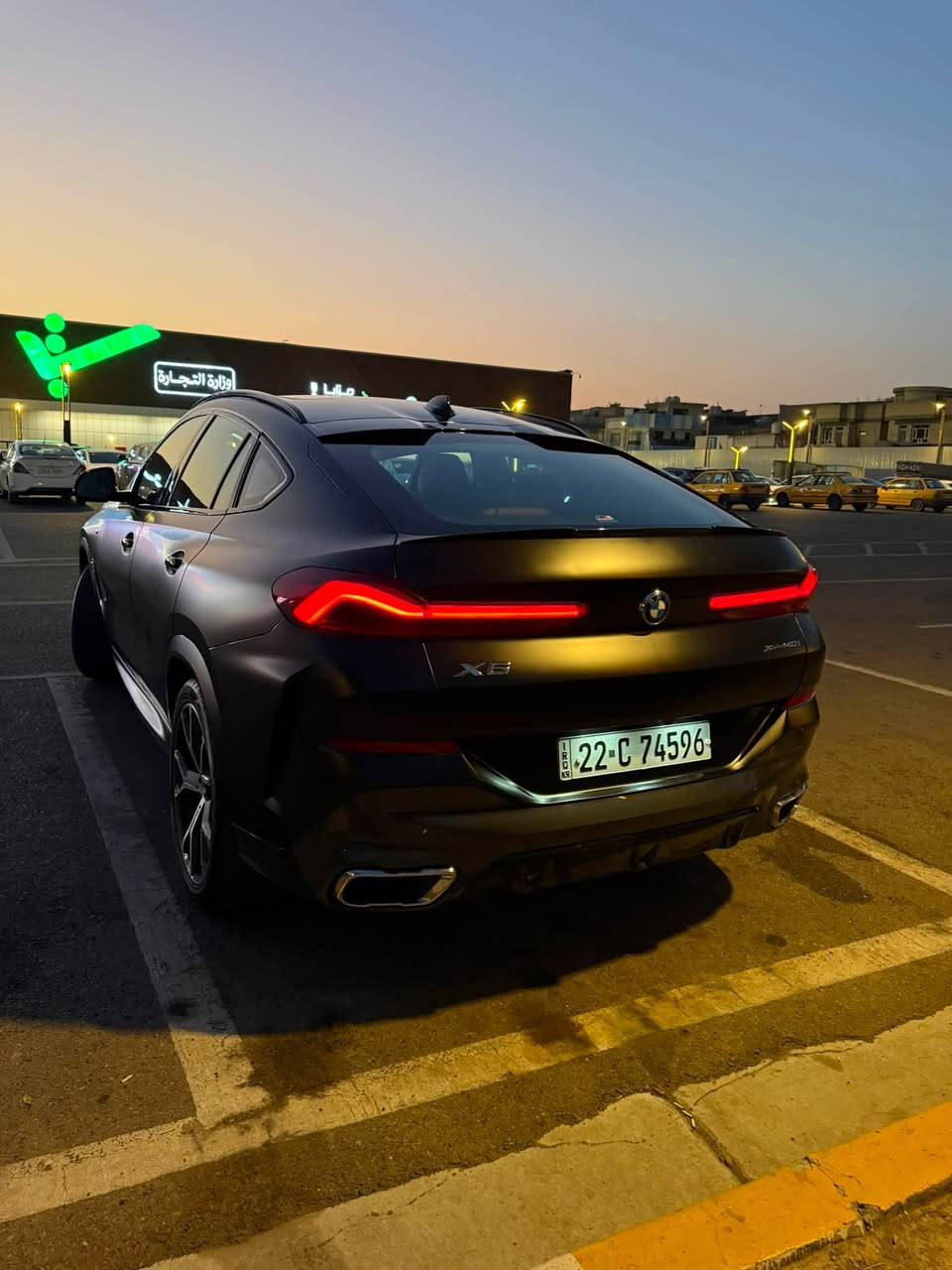 BMW X6 2022 xDrive 40i
خليجي
125.000km
M Package
مغلفة اسود طافي PPF

مواصفات:
- بانوراما
- بيبان شفط
- داخل لد متغير الوان
- حساسات 360
- اوتو بارك
- انارة خارجية متحركة
- اوتو هولد
- ⁠نظام ايمائات
- بردات خلفية

وبيها بعد هواي مواصفات

رقم اربيل تحويل ثاني يوم
سعرها 54.000$ وبيها مجال بسيط

***********
