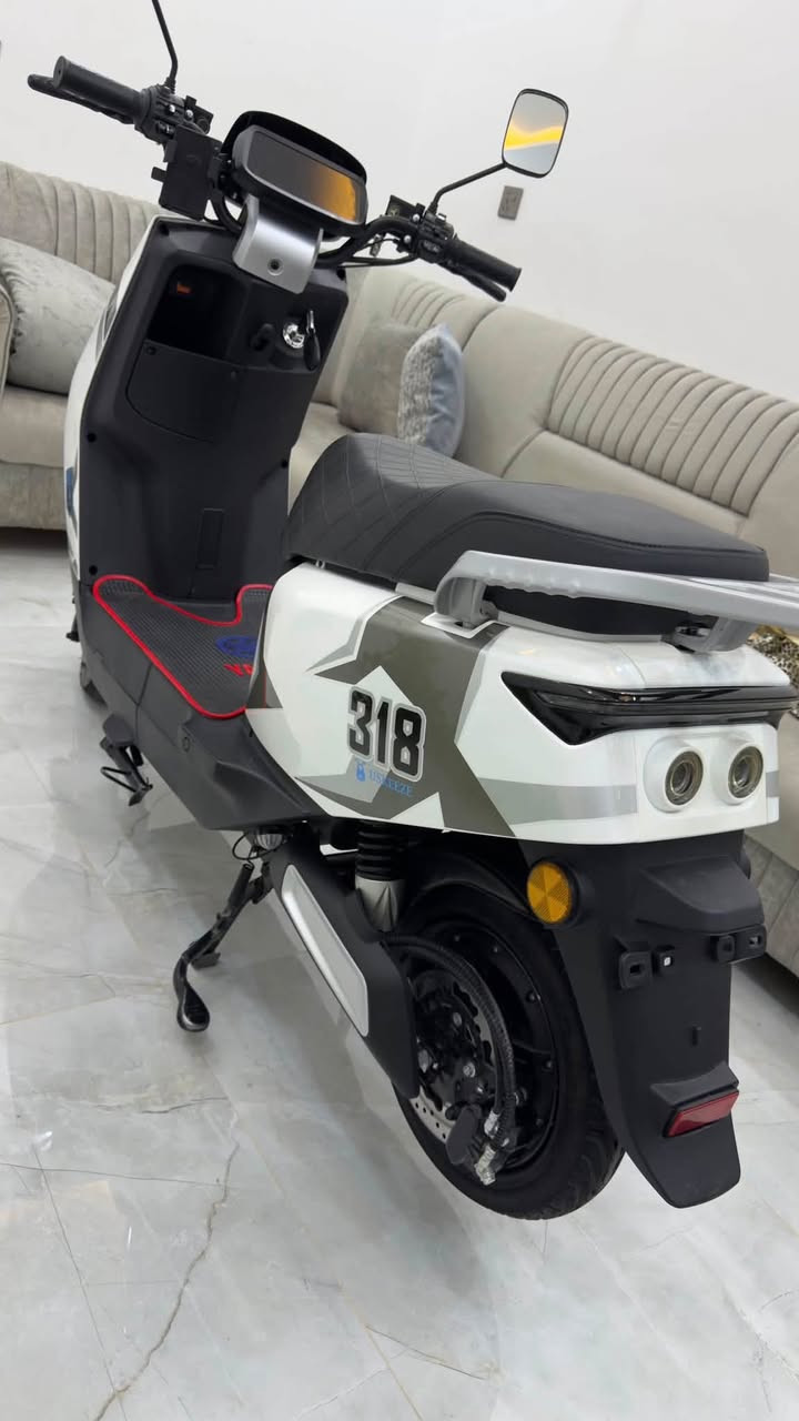 دراجة 318 HIS نظافة فول  سعرو 750الف
بطاريات 6 دبل بحالة جيدة جدا 

4 نمر 

لايت زينون نهار

بريك امامي خلفي دسك ودهن بريك

نظام R خلفي 

سرعة 100 الحقيقي 70

ملف 1500

مستعمل 4 اشهر استعمال خفيف جدا  

للتواصل خاص او واتساب ***********
