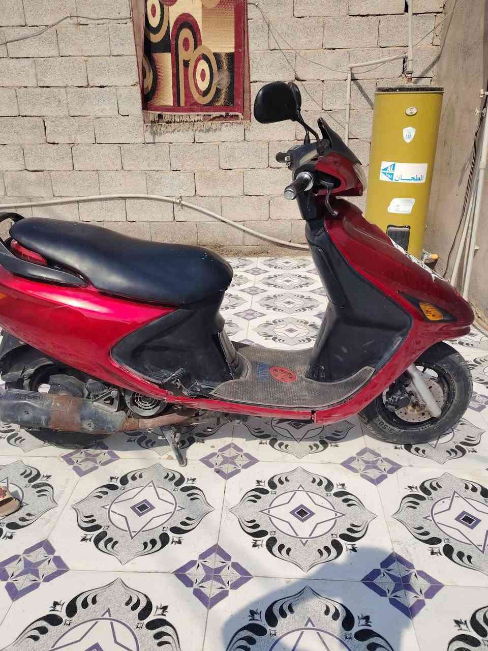 دراجه فراشه للبيع سلف وهند شغاله مكاني ميسان ناحيه السلام السعر  400 /***********
