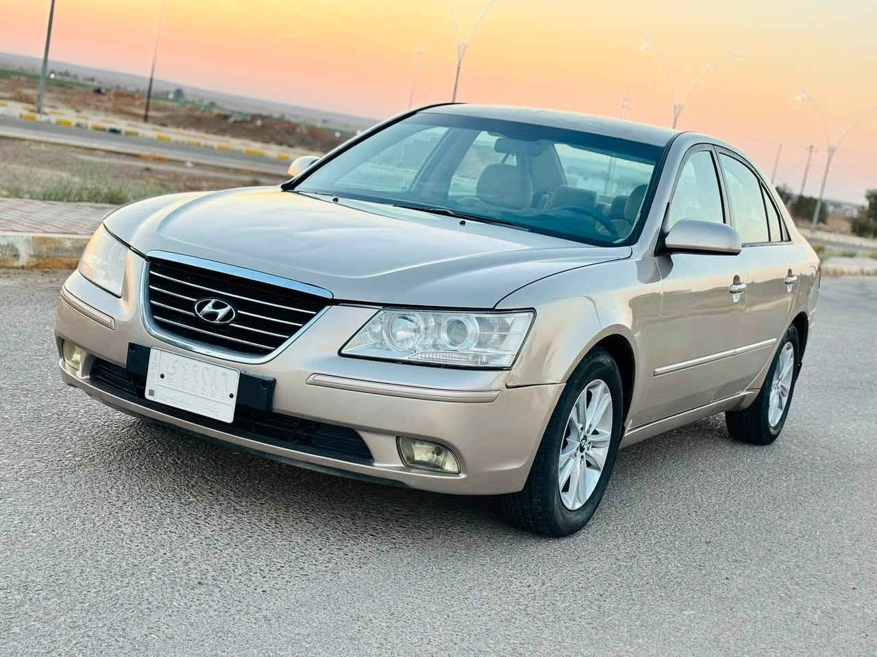 السلام عليكم
هونداي سوناتا للبيع 
موديل ٢٠١٠وارد أمريكي 
السياره جاهزه بدون نواقص
محرك ٢٤٠٠دووش 
كير تبريد ثلج
صدر ٨٠بالميه بي ملاحظات 
السياره صبغتها حزام بدون دواخل  ع أيدي بدون حادث حادثها من امريكيا جوملغ امامي مبدل اصلي فقط باقي السياره كلها ليبل واحد وعندي صور وفديو قبل صبغ 
داخل بيجي 
رقم بغداد الماني 
السعر ٨٨وبي مجال بسيط 
للاستفسار ***********

