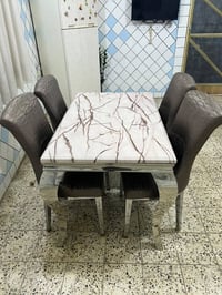 ميز طعام • مرمر • ٤ كراسي