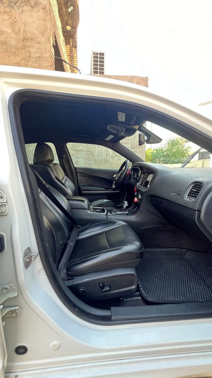 ‏ DODGE CHARGER 2018 R/T
دوج جارجر ار تي R/T موديل 2018

صور الضرر موجودة بدون ايرباك وسونار 

•المواصفات :

▪️السيارة: دودج جارجر R/T

▪️الموديل: 2018

▪️المحرك: 5.7L (ثمانية سلندر)

▪️لايتات زينون عالي ناصي مع حاجب LED متغير 

▪️بصمات عدد 2 للأبواب مع بصمة تشغيل

▪️كامرة خلفية دوارة اصل مع الستيرن

▪️حساس خلفي

▪️شاشة حجم كبير

▪️كشنات السيارة جلد 

▪️تحكم فول كهرباء لكرسي 

▪️تبريد قطعتين امامي وخلفي

▪️سستم صوت الپاين ALPINE 

▪️تشغيل عن بعد

▪️سبويلر في الجنطة 

▪️تدفئة وتبريد كشنات 

▪️شفتات ستيرن 

▪️كزوز بلادي

▪️تحكم ستيرن جهتين بلوتوث وحاكية وكروس سرعة وتحكم صوت 

▪️نظام ABS مانع انزلاق

▪️كشنات خزن ميموري 

▪️ويل نجمة وتخم تاير جديد

▪️رادار جانبي

▪️مرايا الجانبية والوسطية تعتيم ذاتي 

◼️عداد المشي 87 الف 

سنوية ورقم جديد بسمي شرط التحويل 

السيارة عليها ادامة كاملة وبدون نقص صدر وبرمجة مراوح  وتنظيف غرفةالاحتراق وجاهزة ..

السعر المطلوب : 170ورقة وبيها المجال.
 
مكانها بغداد 

الاستفسار اتصل ع رقم ***********

نص مكتوب في الصور:
- BidFax.info
- BidFax