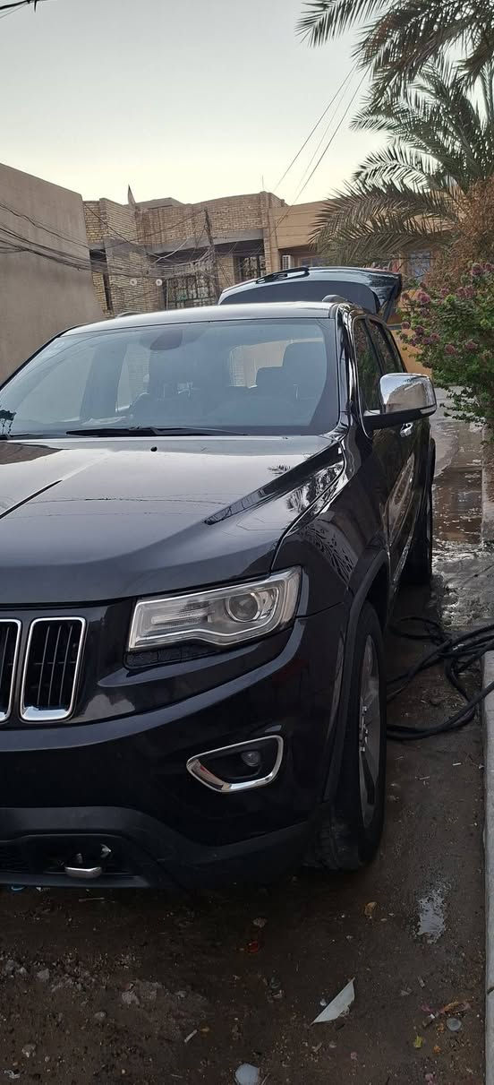 السلام عليكم 
جيب14للبيع
فول مواصفات 
بدون صبغ 
رقم بغداد بسمي 
***********
