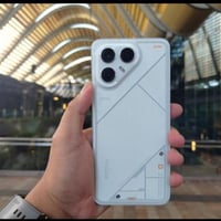 TECNO POVA 7 Ultra 5Gالشاشة: AMOLED قياس 6.67 بوصة، دقة 1.5K (2800×126...