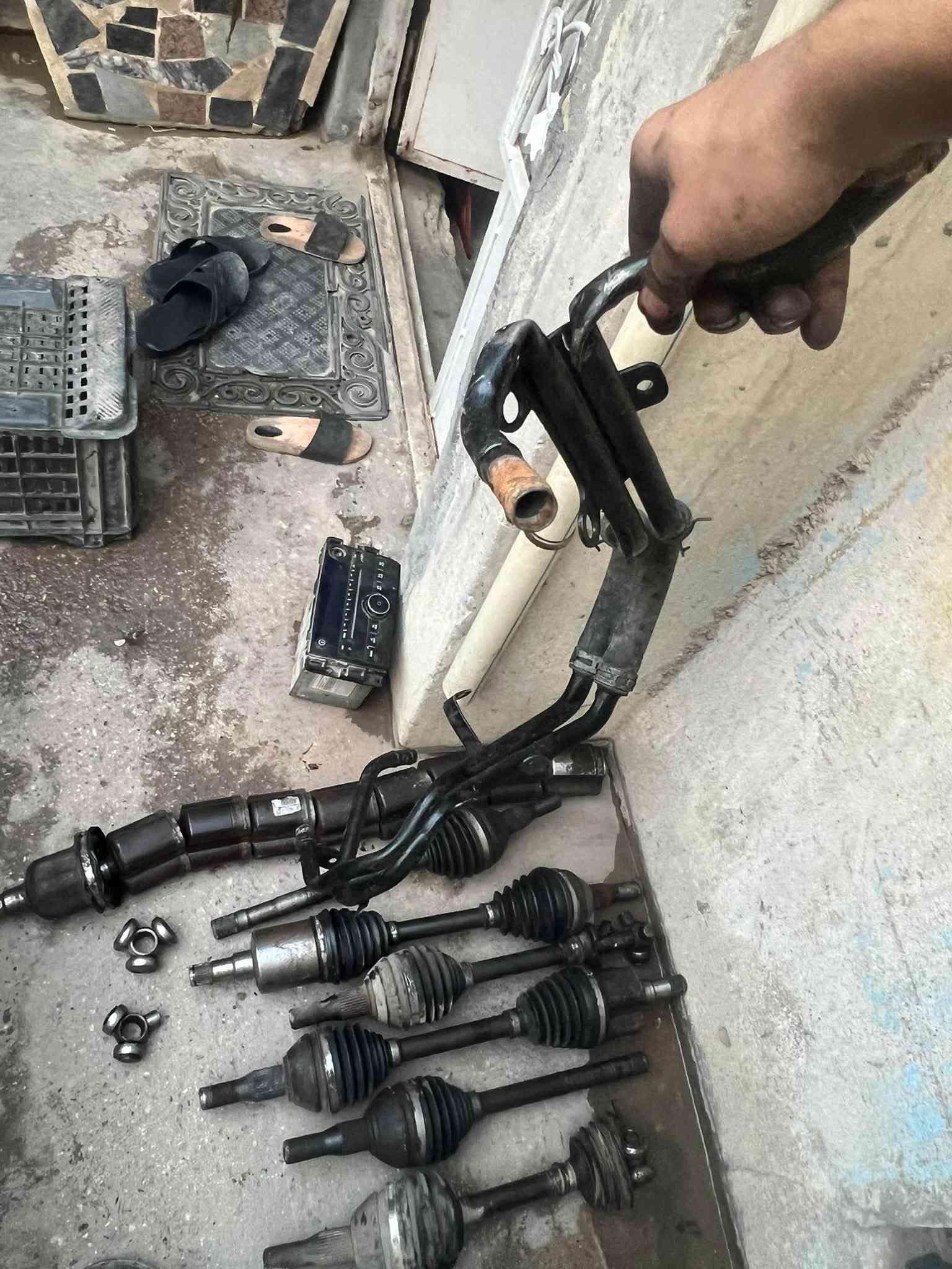 قطع غيار • مجموعة كاملة • بغداد