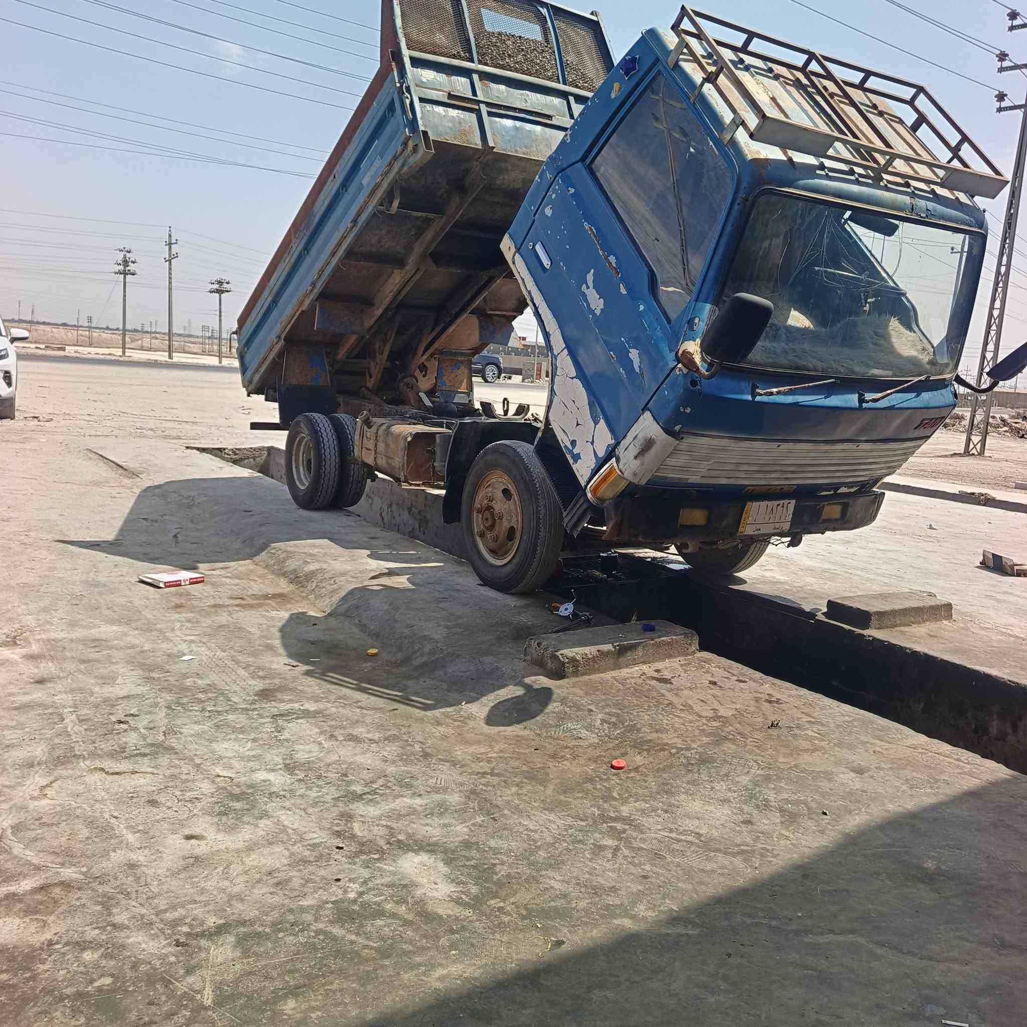 السلام عليكم كنتر ماصده قلاب بلاد مديل ١٩٩٢ مكينه كير اكسل حداديه مكفولات باتريات جدد تخم تاير سياره جاهزه كبل للعمل جديد سنويه مشروع وطني منتهيه صار له ٤ اشهر الاستفسار ***********
***********

