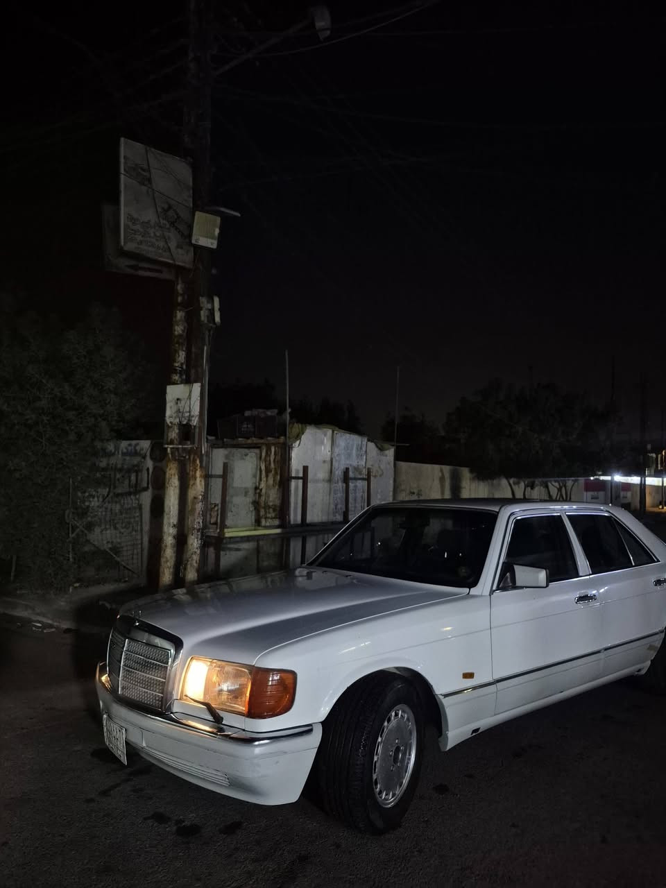 Mercedes - SE 300 - 1986
مكينه وكير ياباني3000 ديلكو
جاهزة وكاملة من الدعاميه للدعامية
بيها منضومه زنون ولايت يخبل ماصدات جديده
مغلف الداخل عوازل Arma Flex
تخم تاير جديد 
كهربائيات كلها شغالة 
تبريد ثلج 
السياره بأسمي وتحويل ثاني يوم رقم بغداد 
السعر  70$ ومجال بسيط 
***********
