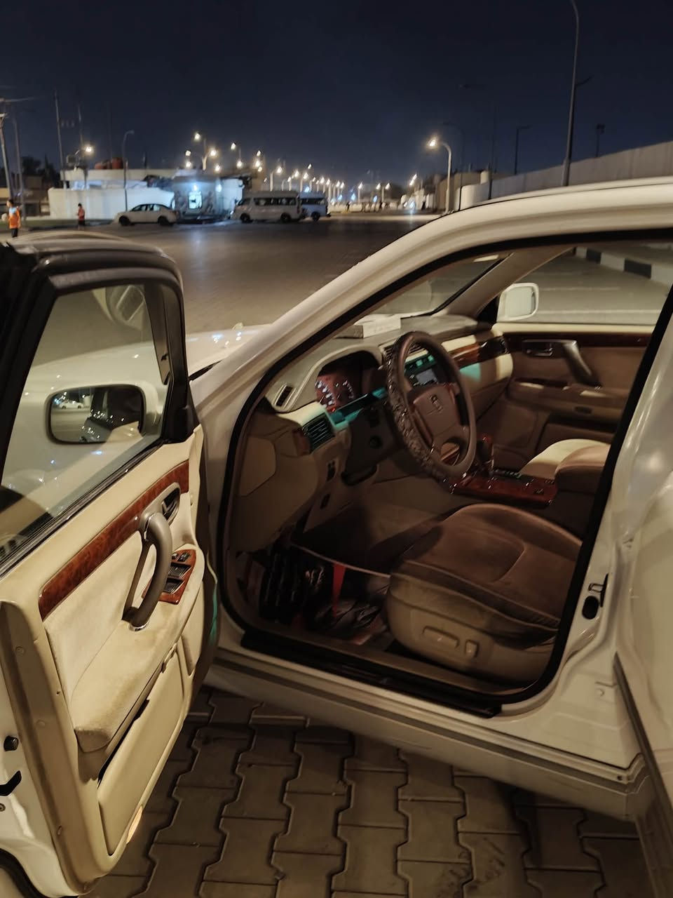 كراون جنون • محرك VVT • نضيفه