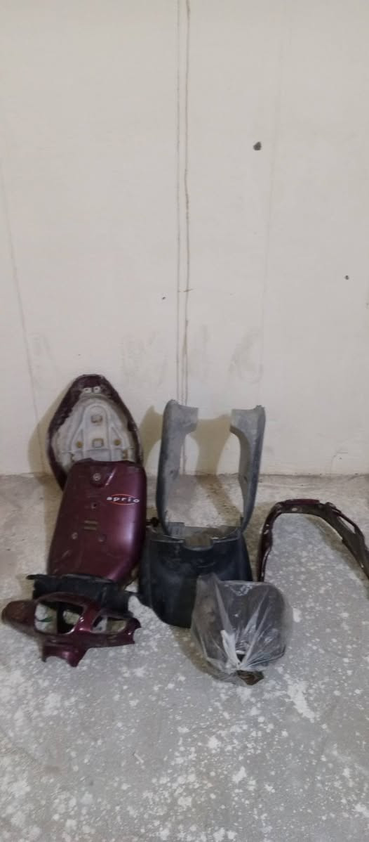 السلام عليكم متوفر أغراض دراجه يوماها بطه دراجه كامله بس بدون شاصي السعر 50 والعنوان الجديده الرقم:-***********
