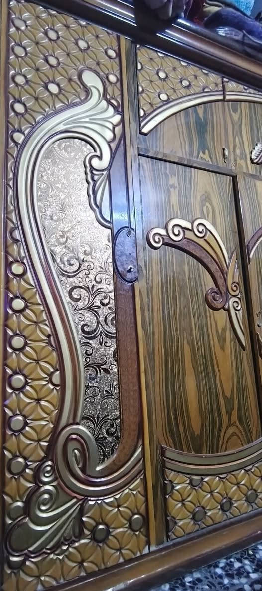 غرفة نوم عراقية للبيع ٦قطع
عوزها بس تصليح سجج مال جرارة
بغداد العبيدي الشهداء الثالثة قرب ابن خلدون 
***********
سعر ٧٥٠ ألف وبيها مجال
