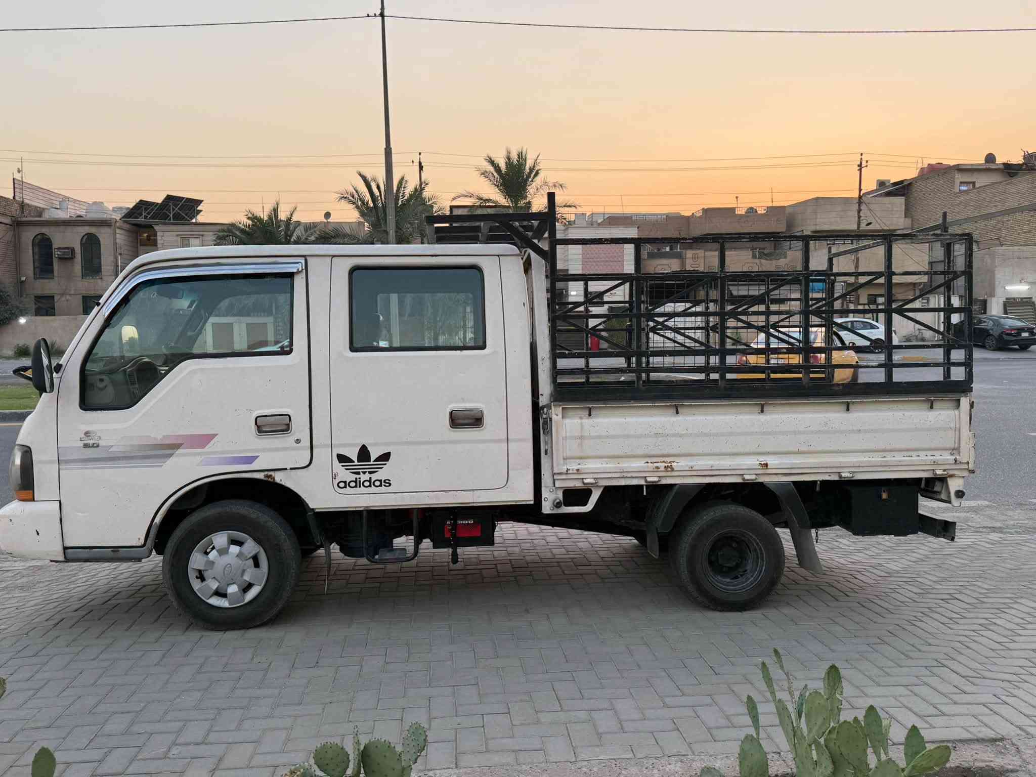 السلام عليكم
كيا فونتيرا  2002
رقم بغداد تحويل مباشر 
سنوية لل28
محرك كير كفالة 
تبريد شغال 
سيارة خير من الله مال جناي 
مكانها بغداد البياع شرطة الخامسة
للتواصل:***********
متواجد واتس اب

