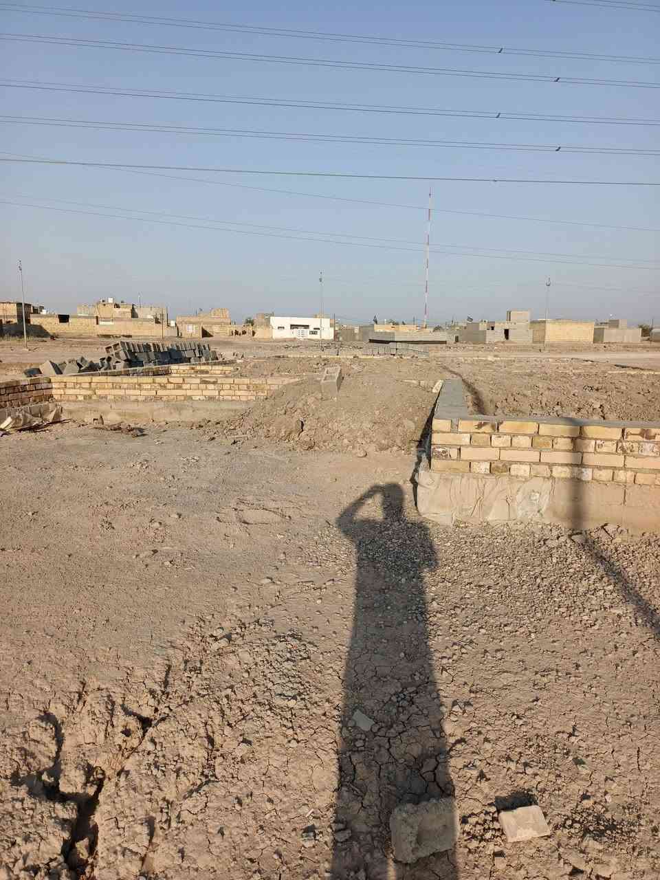 بتلو البيع وياه 1000بلوكه ع طريق دوايه حي الرسول نزله مال طاقه الكهرباء رايده ب15 مكلف. بنشر ‏‪***********‬‏ رقم راعيه

