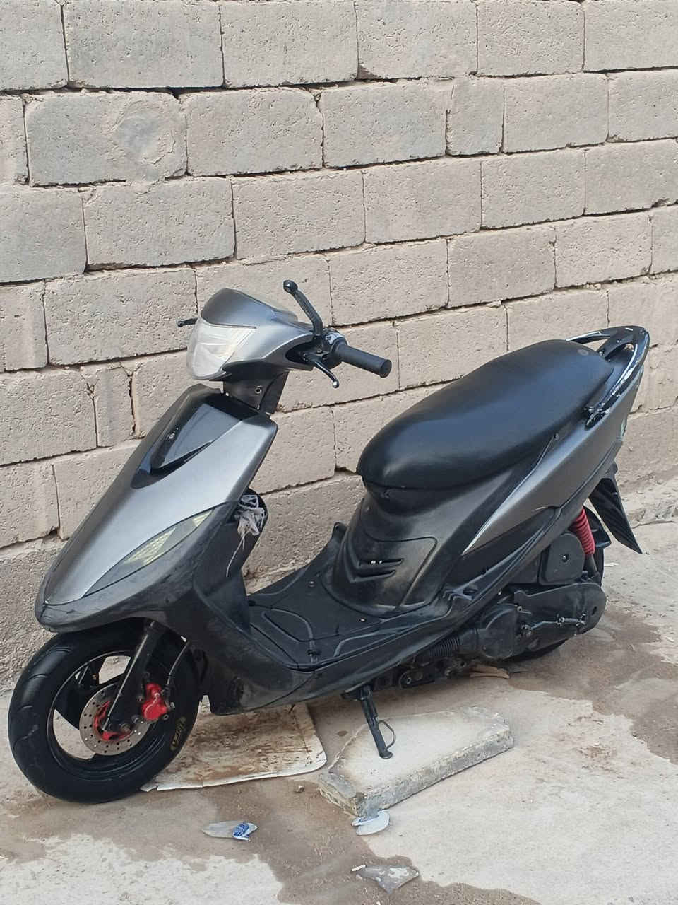 ماكس عدله البيع كلشي شغال بيه سلف هندر ومكينه ناعمه مجفته تجفيت اصلي دراجه نهضه وشلعه  بلادي رقمي ***********بصره وسعر 600وبيه مجال الطيبين
