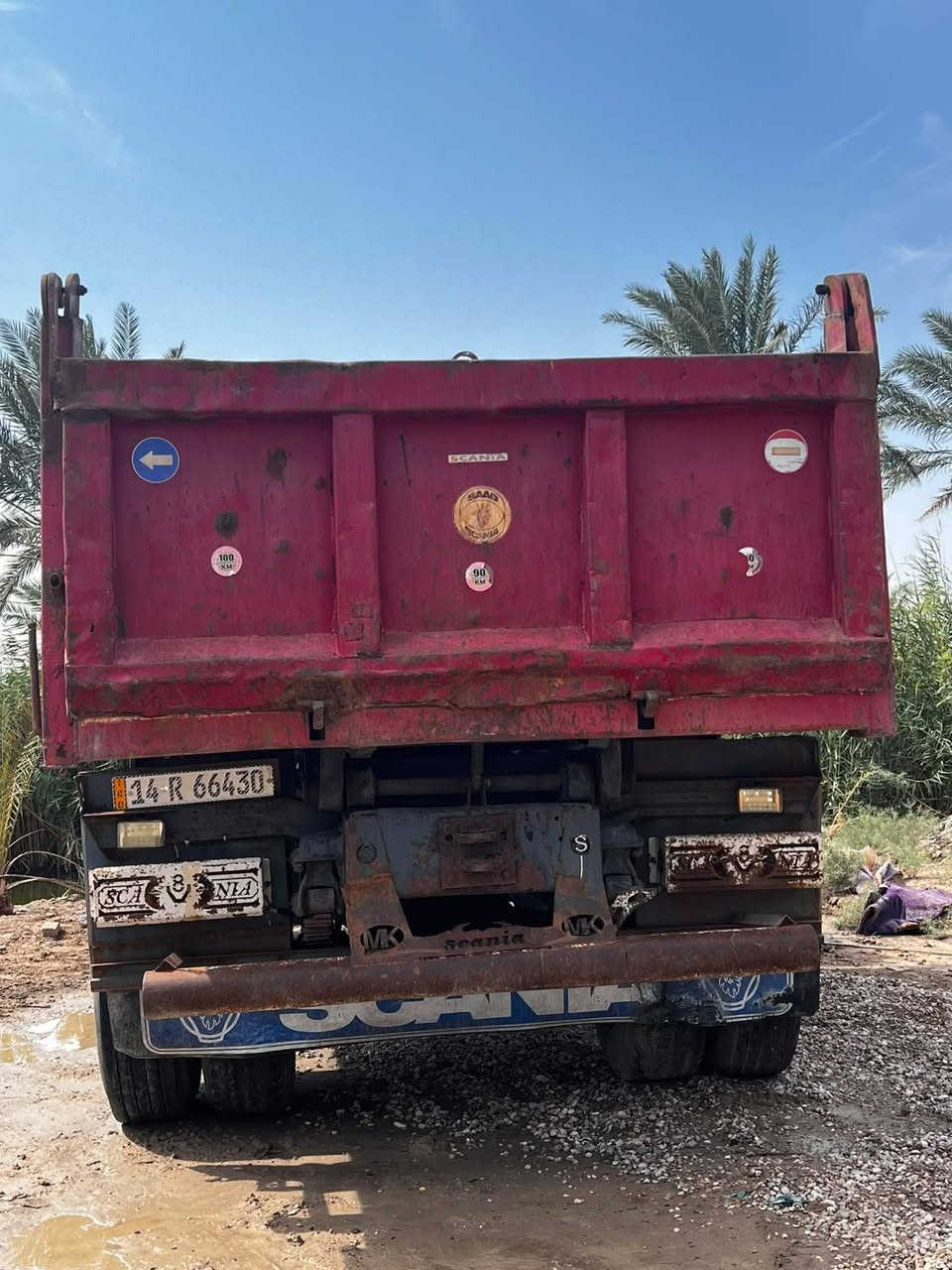 السلام عليكم
للبيع
سكانيا 112 ونص مديل 91، رقم نكليزي سنوية جديدة لل29، تحويل ثاني يوم،
مكينة كاورين تجفيت جديد كير 5/5 مكفول.
للاستفسار ***********
