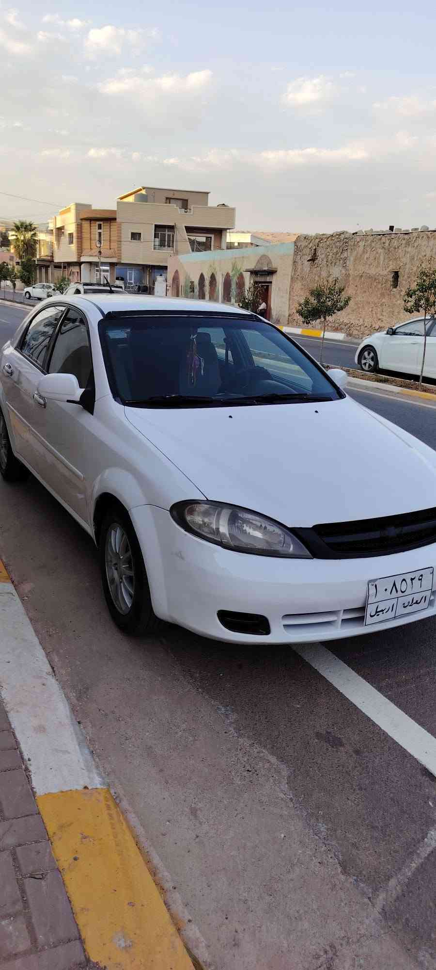 🚗 شفرۆلێت ئۆپترا صالۆن جانتا 2006 بۆ فرۆشتنوان
🔹 مودێل: 2006
🔹 ڕەنگ: سپی   بۆیاغ  بۆجوانی 
🔹 گێڕ: ئۆتۆماتیک 
🔹 مەکینە: 1.6کر
🔹 چوار جام: کارەباییاوە
 🔹 تایەرەکان: نوێ
🔹 تەبرید: سارد و گەرم، بە شێوەی باش کار دبۆجەکات
🔹 کیلۆمەتر: 300,000 کیلۆمەتر، حەقیقییکراوەتەوە
🔹 هەموو شتەکانی ئۆپترا لەگەڵیدایە
🔹 سەنەوی: بەسەرچووە
🔹 تحویل و غرامە: دەکرێت
🔹 وەرەقە و معاملە: بەردەستە
💰 نر53  گەڵا
📍 شوێن: کۆیە
📞 ژمارەی پەیوەندی: ***********
سەیارەیەکی کەم مەسروف و گونجاو بۆ هاتوچۆی ڕۆژانە، بۆ زانیاری زیاتر پەیوەندی بکەن. كويسينجاك, أربيل
