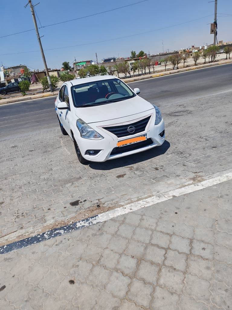 صني sunnyهندي(كفالة ) البليتة الزرگة  موديل 2023.
 حجم المحرك : 1.5L. 
الممشى: 60الف كيلو متر !. 
السيارة كفالة عامة من الصبغ والدعمة والغرق ، فقط رصعات اثر استخدام وطخة بسيطة  . 
الرقم: اربيل انكليزي جديد وسنوية نافذة لنهاية 2027 
تريد وكالة تحويل ماكو مشكلة ( سيارة باسم شركة). 
سيارة نظيفة بمعنى الكلمة (كير ومكينة مكفولة وتبريد خير من الله) استخدام شخصي وليس تكسي(يعني ما متعوبة) وبلعافية عليه الياخذها  . 
المواصفات: اشارات بمري
تحكم كهربائي بجامات  امامي 
شاشة اندرويد
 كاميرا خلفية
 سيارة كحدادية كاملة مكملة تايرات جديدة  وما ناقصها برغي. 
السعر 118 وبيها مجال للطيبين.. 
من اجل الاستفسار اكثر يرجى تواصل لطفاً على هذا رقم *********** (كواتساب او اتصال متواجد) البصرة, العراق
