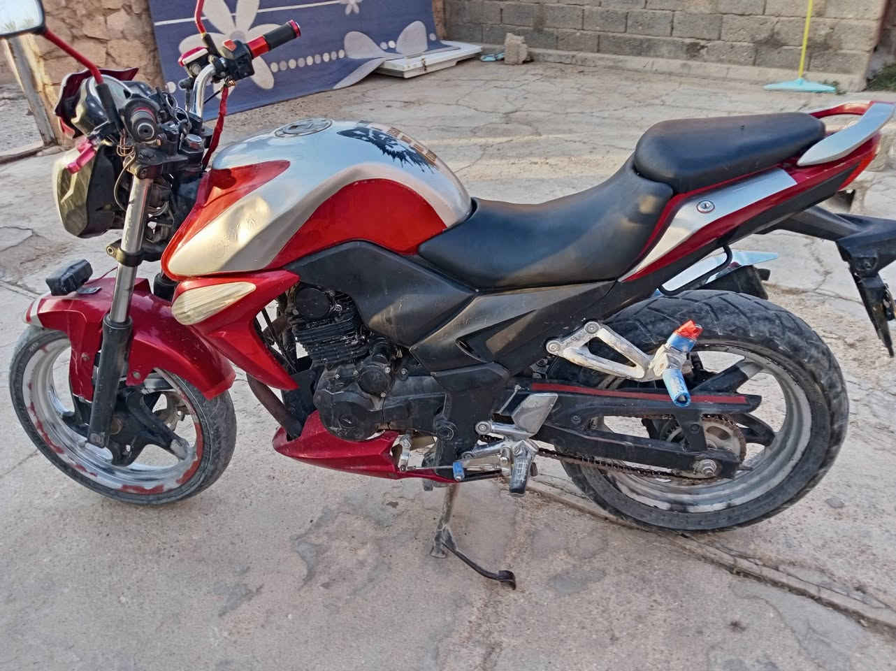 سلام عليكم. سايم بطح موديل( 17)للبيع او مراوس المكان البغدادي  .. المحرك مفتوح مبدل ولفات فقط 
اتصال(***********)
