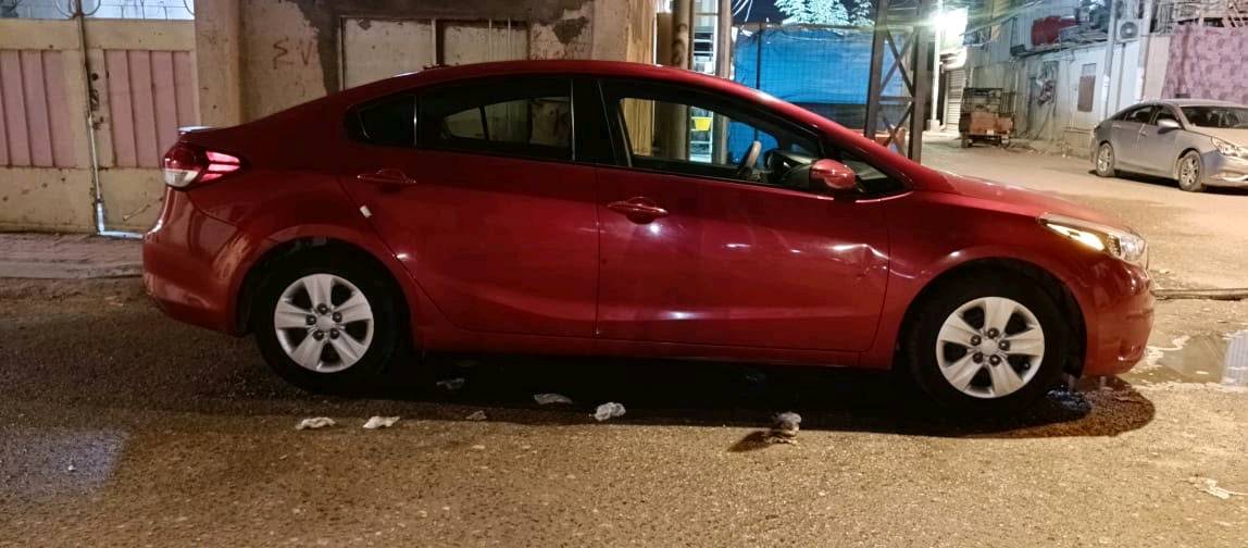 كيا فورتي 2017 وارد امريكي حادثها جاملغ وبنيد طعجه خفيفة بدون ايرباك محرك الفين دوش فئة اس شاشة جبيرة مبدل حدادية وتايرات ودهن وجاهزة السيارةالحمد لله مامتعوبة مال بيت استخدام خفيف السعر 115 وبيها مجال ورقم بغداد